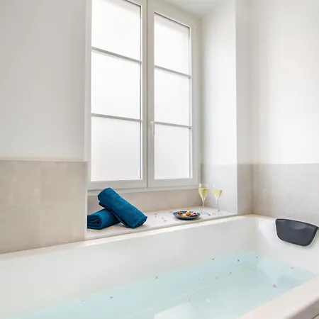 L'Appartement Des Ducs Avec Baignoire Double Nantes Extérieur photo
