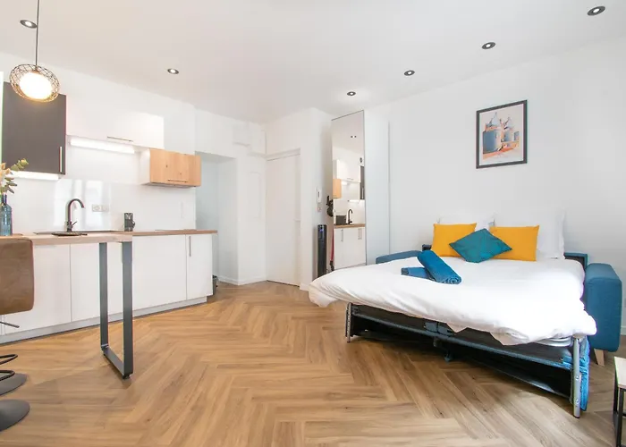 L\'Appartement Des Ducs Avec Baignoire Double